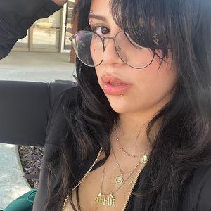 Meet your Posher, Akkie